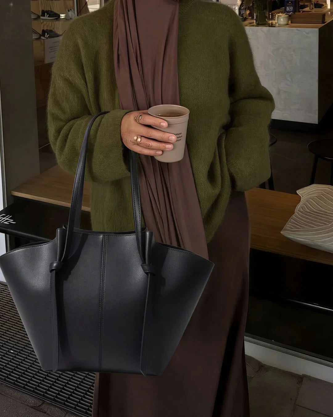Amara Tote Black Bag - mylight.pk